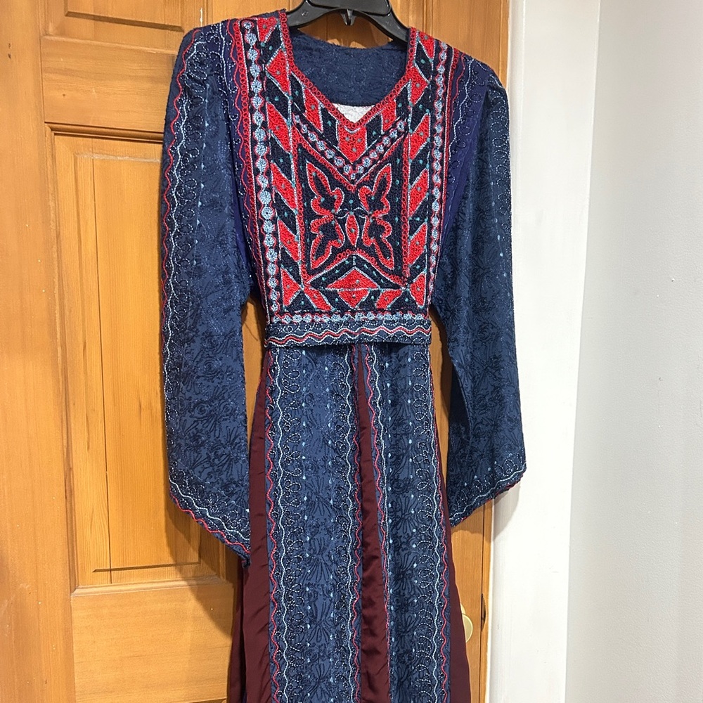 Palestinian thoub old falahi style